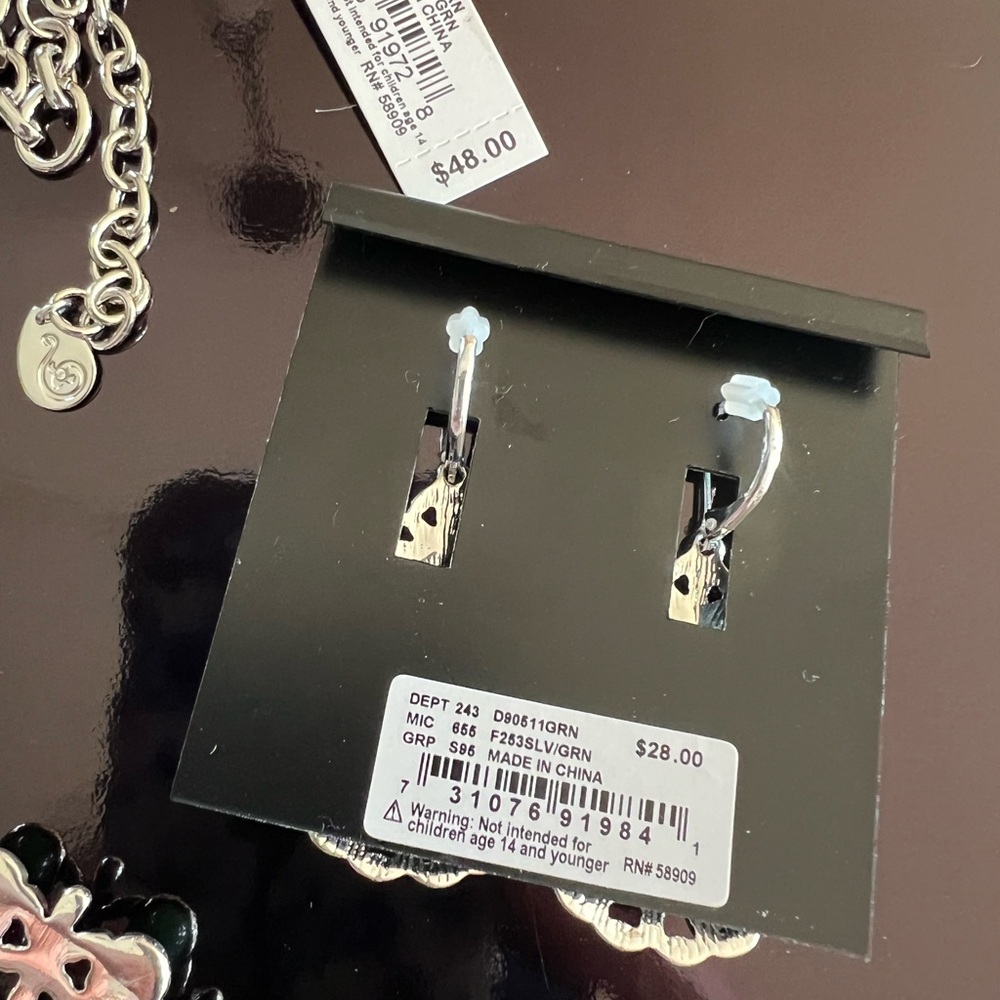 NWT Jade Green and Silver Set. Nickel Free and Sterling Silver Post Earrings. - Picture 4 of 12